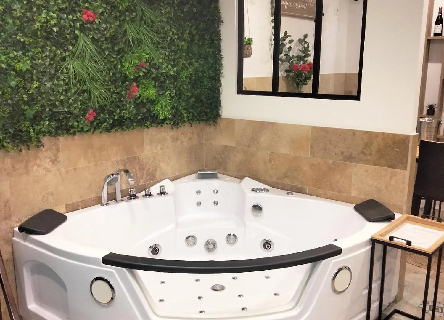 Maison Prestige Le Donjon Des Plaisirs Jacuzzi Montluel